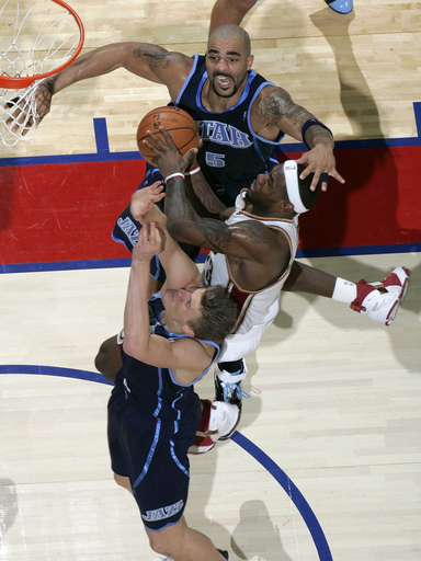 キャバリアーズ ジャズに勝利しシーズン5勝目を挙げる