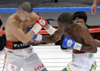 小堀 判定で挑戦者モーゼスに敗れ防衛失敗