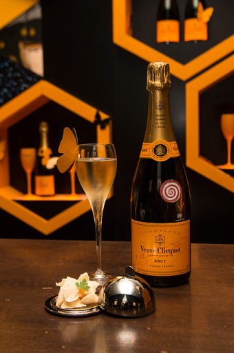 ティム・バートン×ヴーヴ・クリコ 、イエローバー25日まで