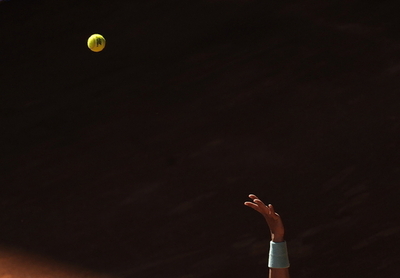 テニスボール投げて刑務所内に麻薬運ぶ、米ニューオーリンズ