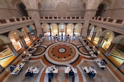 ドイツ各州、制限解除を加速 慎重姿勢の首相に反発