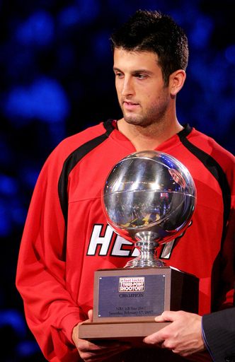 ＜06-07NBA オールスター・3ポイントシュートアウト＞カポノ 歴代ファイナルタイ記録で優勝 - 米国