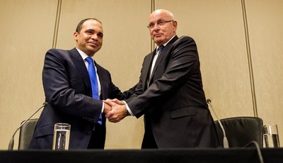 フィーゴ氏ら出馬取りやめ、FIFA会長選は現職と新候補の一騎打ちに