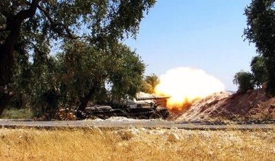 米国、シリア反体制派に武器供与を開始 米紙