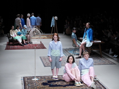 フクロウプリントに動物モチーフの刺繍、何気ない日常描いた「ネ・ネット」