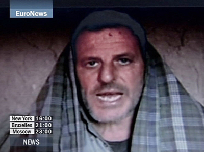 タリバンに誘拐されたイタリア人記者の映像が放映 - アフガニスタン