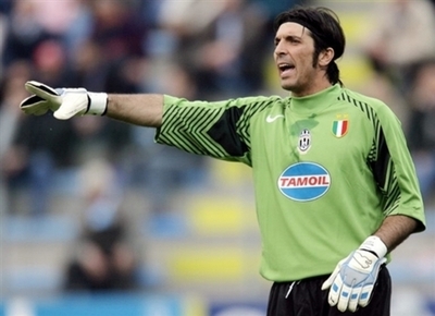 ブッフォン ユベントスと2012年まで契約延長