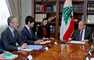 「ヤンキー先生」こと義家法務副大臣、レバノン大統領らと会談 ゴーン被告について協議