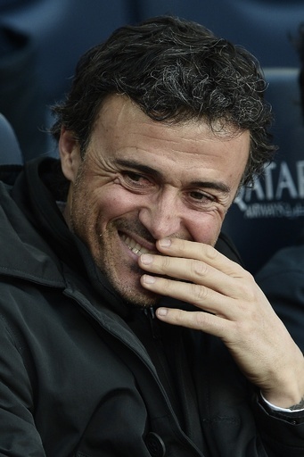 バルサのエンリケ監督、「メッシのプレーを楽しんでいる」