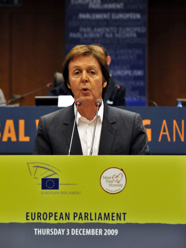 P・マッカートニー、「ミートフリーデー」を呼び掛け 地球温暖化対策で