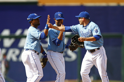 ロイヤルズ タイガースを下し4連勝