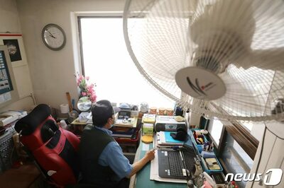 猛暑の中、警備員室にエアコンなし…韓国の高級マンション、冷たい現実