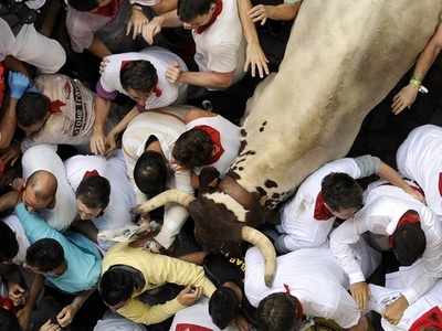 人気のサン・フェルミン祭にも経済危機の影、スペイン