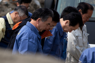 首相、被災地の陸前高田市を視察