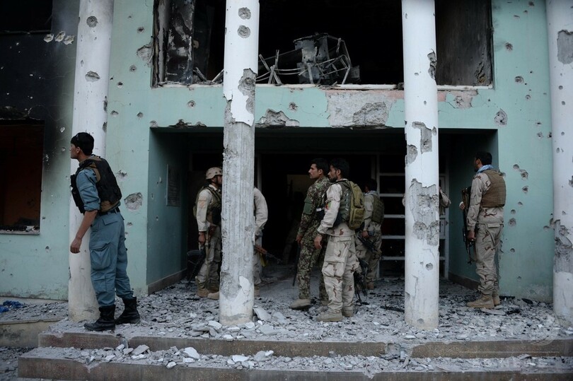 アフガン裁判所襲撃で10人死亡、タリバンが犯行声明