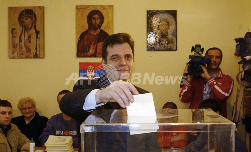 欧州連合加盟を占う議会選挙、投票開始 - セルビア