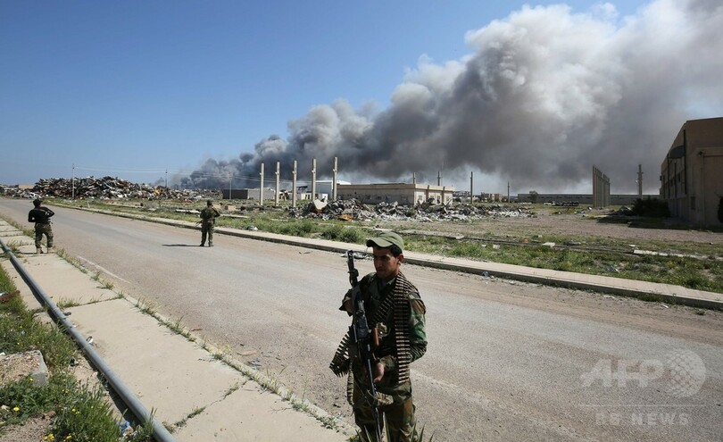 イラクでシーア派葬儀爆破、24人死亡 ISが犯行声明