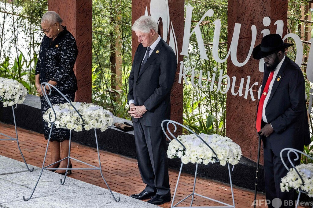 ルワンダ虐殺30年、首都で式典 クリントン氏も参列 写真9枚 国際ニュース:AFPBB News
