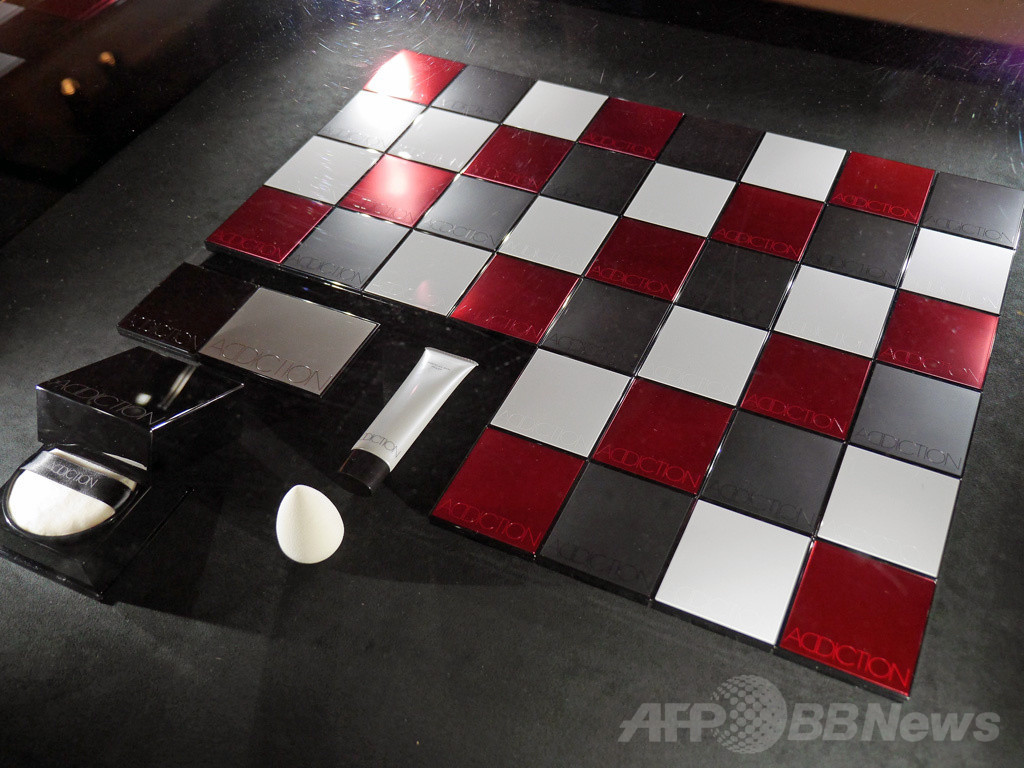 「アディクション」5周年記念パーティー開催、福島リラも登場