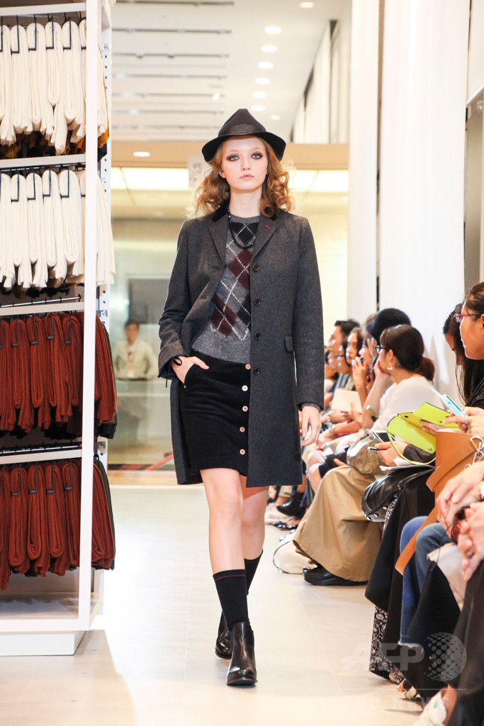 ユニクロ「イネス・ド・ラ・フレサンジュ」新コレクション