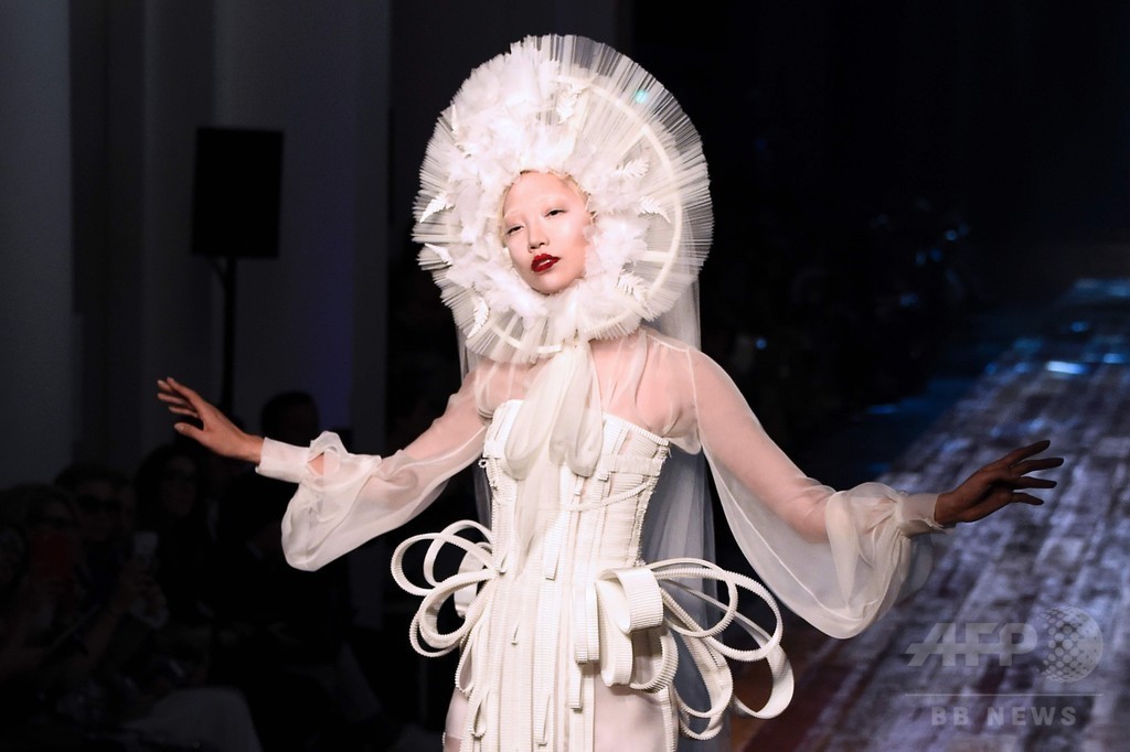 「ジャンポール・ゴルチエ」16/17年秋冬パリ・オートクチュール