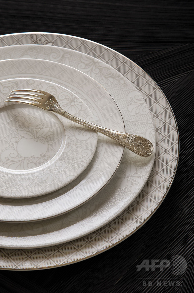 クリストフル「ジャルダン・エデン」にテーブルウェアが登場