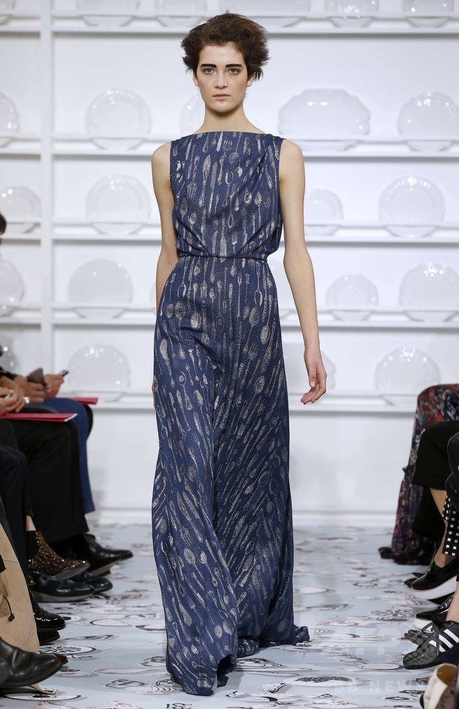 「スキャパレリ」16年春夏パリ・オートクチュール