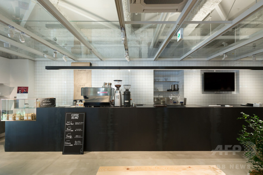 「アニエスベー」銀座店オープニングに豊田エリー登場