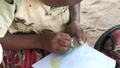 モザンビーク・メトゥージの国内避難民キャンプで心の傷を癒やすことを目的とした活動に参加する子ども（2021年5月24日作成）。(c)Maryke VERMAAK / AFPTV / AFP