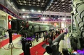 「武装装備展示会」の会場でロシアのセルゲイ・ショイグ国防相（前列左）を案内する金正恩朝鮮労働党総書記（前列右）。朝鮮中央通信提供（2023年7月26日撮影、27日提供）。(c)AFP PHOTO/KCNA VIA KNS