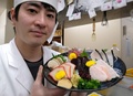 都内のレストランで提供される鯨肉料理（2019年1月18日撮影）。(c)Kazuhiro NOGI / AFP