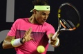 テニス、リオ・オープン男子シングルス準決勝。リターンを狙うラファエル・ナダル（2015年2月21日撮影）。(c)AFP/VANDERLEI ALMEIDA