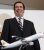 スペイン・マドリード（Madrid）で格安航空会社イベリア・エクスプレス「（Iberia Express）」についての記者会見で笑顔を見せるイベリア（Iberia）航空のラファエル・サンチェス・ロサーノ（Rafael Sanchez-Lozano）最高経営責任者（2012年3月23日撮影）。(c)AFP/DOMINIQUE FAGET