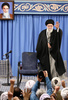 イランの首都テヘランで演説を行う同国最高指導者アリ・ハメネイ師（2020年1月8日撮影）。(c)AFP PHOTO / HO / LEADER.IR