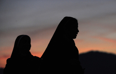 男性聖職者のためにほぼ無償で奉仕、修道女がバチカン誌で非難