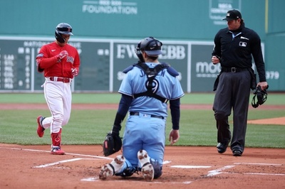 吉田正尚、6号ソロに適時打2本 14試合連続安打