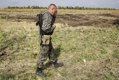 ウクライナ大統領、「ロシア軍7割撤退」 東部の自治拡大を誓約 