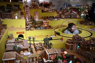 ジンジャーブレッドの町 英ロンドンに登場