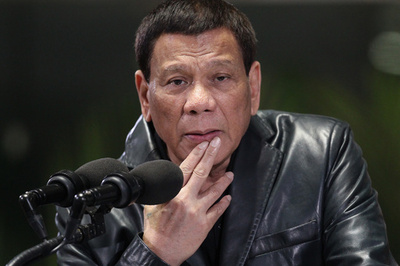 ドゥテルテ比大統領が「暗殺部隊」創設を計画、人権団体は警戒