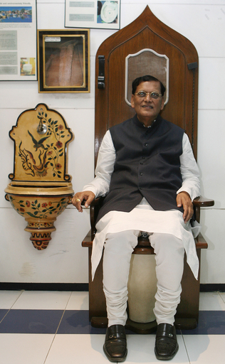 世界トイレサミット、インド鉄道の垂れ流しトイレに改善訴え