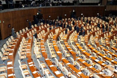 混迷する韓国政局…与党「責任首相制」「大統領選前倒し」、野党「弾劾案再提出」