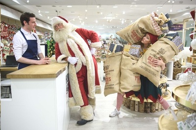 気が早い？英高級百貨店でクリスマスショップオープン 今年初