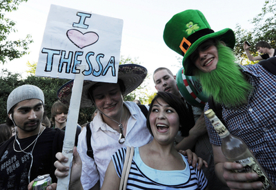 16歳少女の誕生会に1500人集結？！フェイスブックの設定し損なう