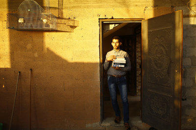 包囲下のガザに「世界への窓」、初の英語図書館