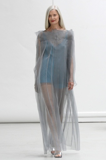 「アデリーヌ・アンドレ」16/17年秋冬パリ・オートクチュール