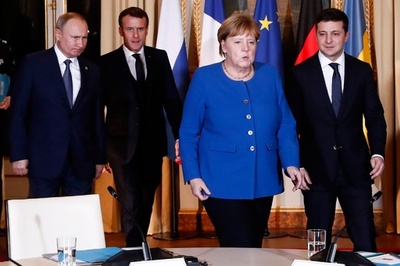 ロシア・ウクライナ首脳、パリで会談 和平目指し協議