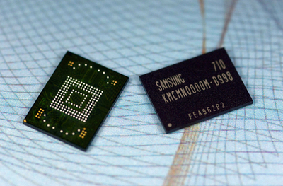 サムスン、世界初8ギガバイトのメモリカード発表 - 韓国