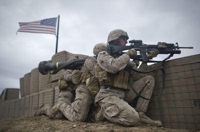 世界の軍事費、01年以来最も少ない伸び率