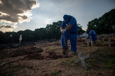 ブラジル、4月のコロナ死者8.2万人 2か月連続で月間最多を更新