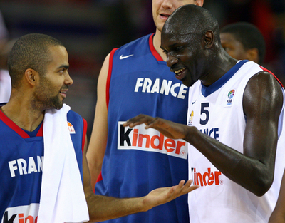 フランス トルコを破り決勝トーナメントへ